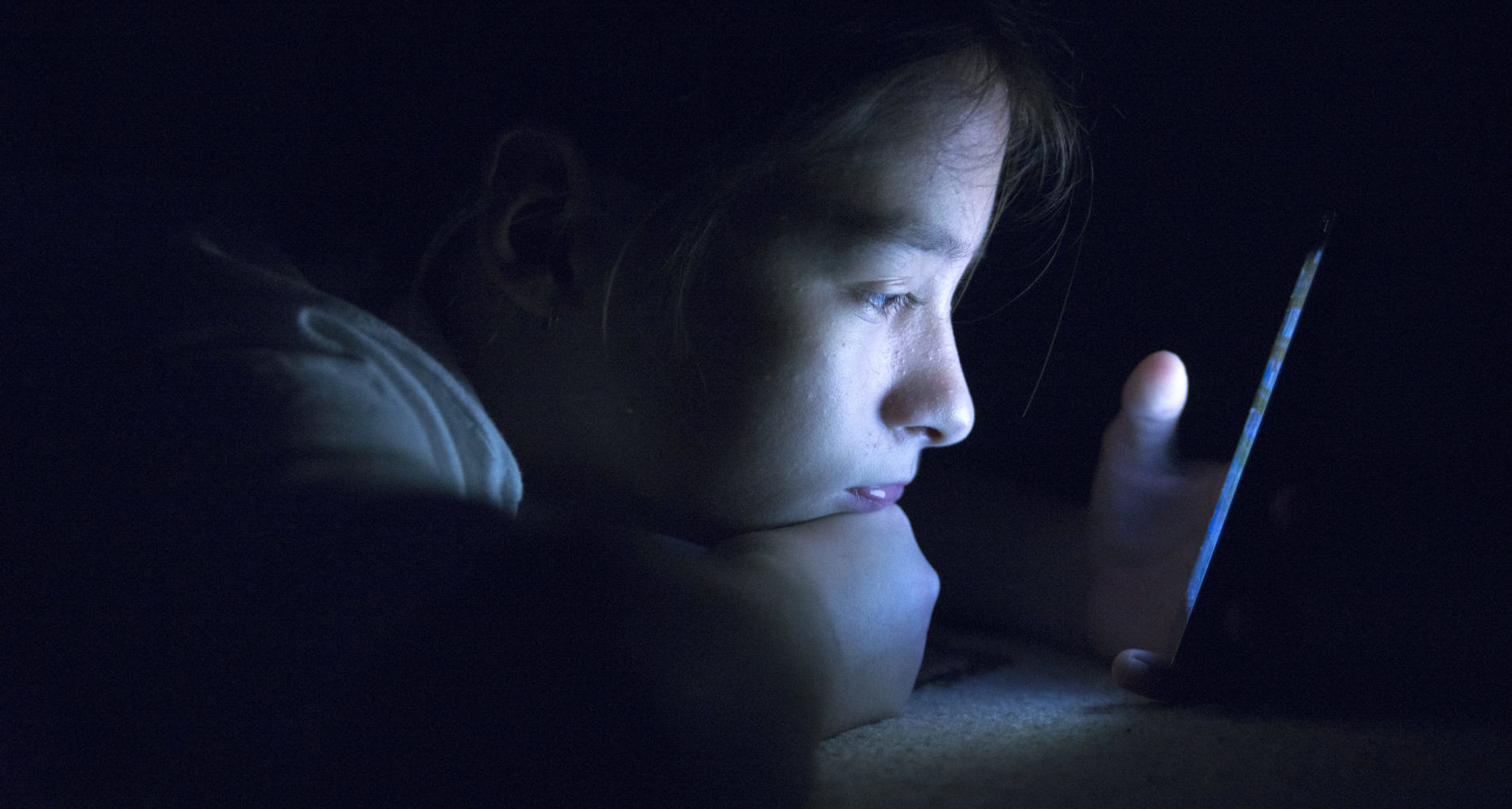 True Blue Is Blue Light Really Bad for Eyes? Rady Children's Hospital