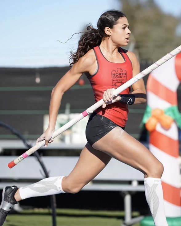 Iliana pole vault